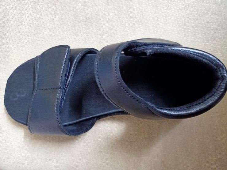 Open-toe orthopaedic sandal, top view showing strap layout