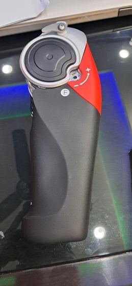Manual locking prosthetic knee joint with release lever